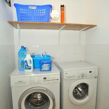 Deluxe 8 Apartament *