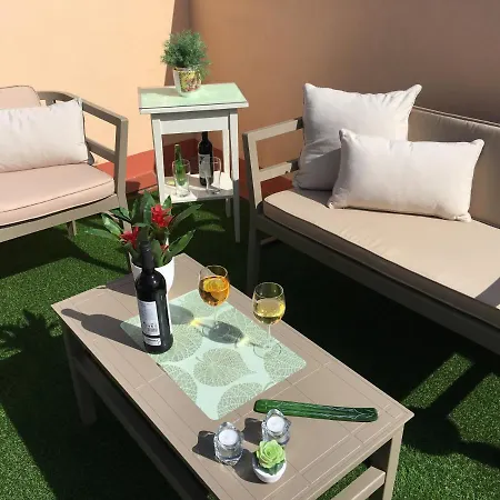 Deluxe 8 Apartament *