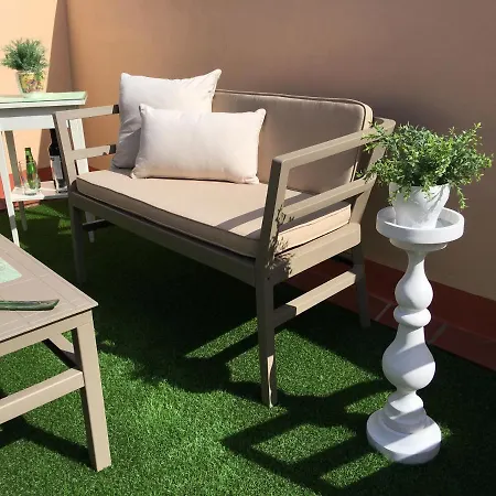 Deluxe 8 Apartament *