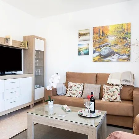 Deluxe 8 La Laguna (Tenerife)